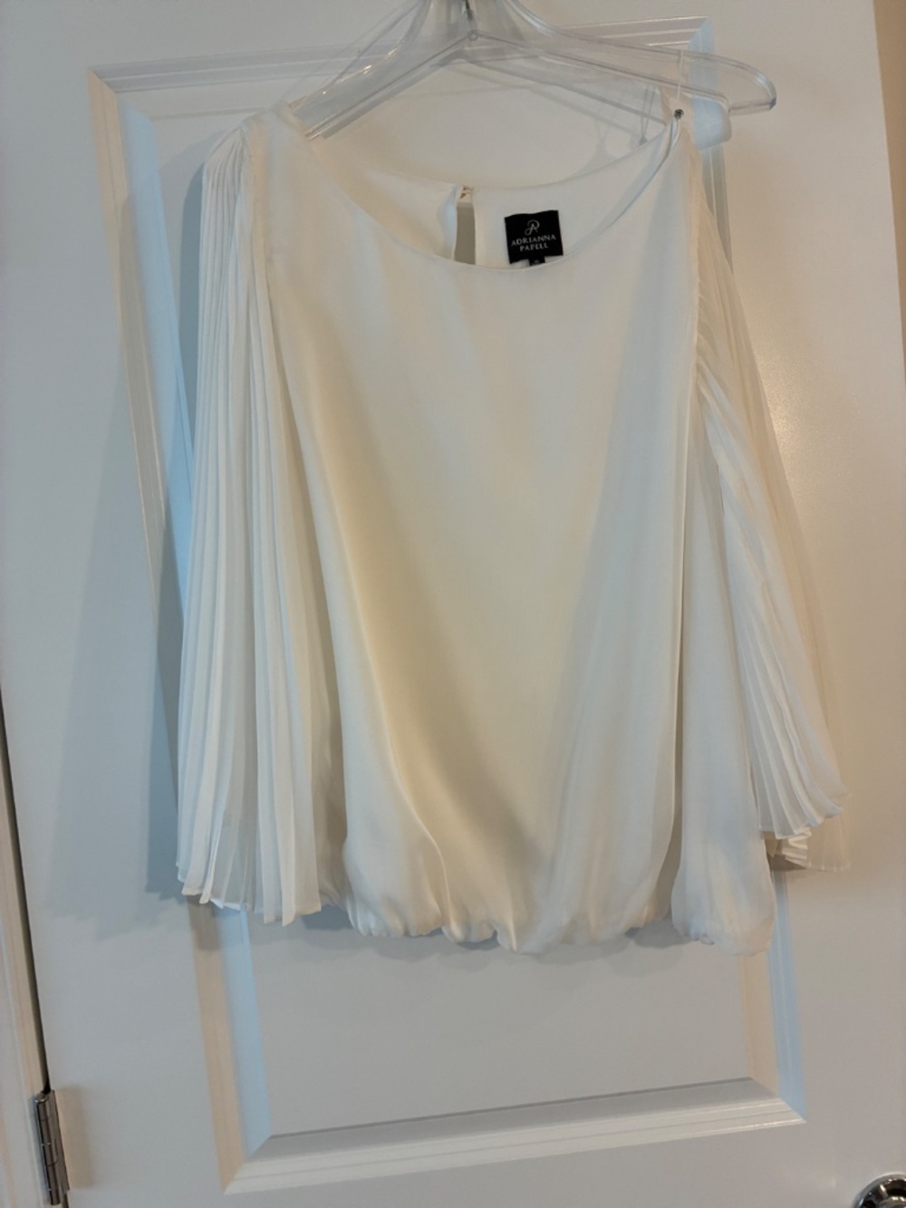 LADIES FASHION FORWARD TOP